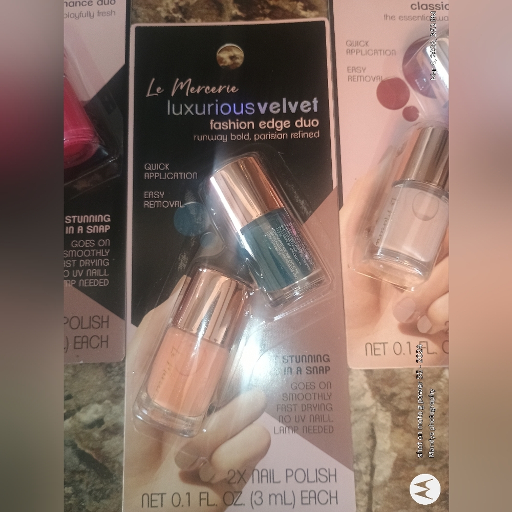 Luxurious Velvet Nail Polish 8 Piece Set - Picture 2 of 5